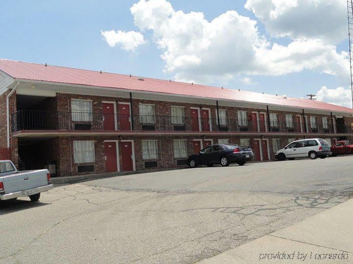 Red Carpet Inn Terre Haute Exterior photo